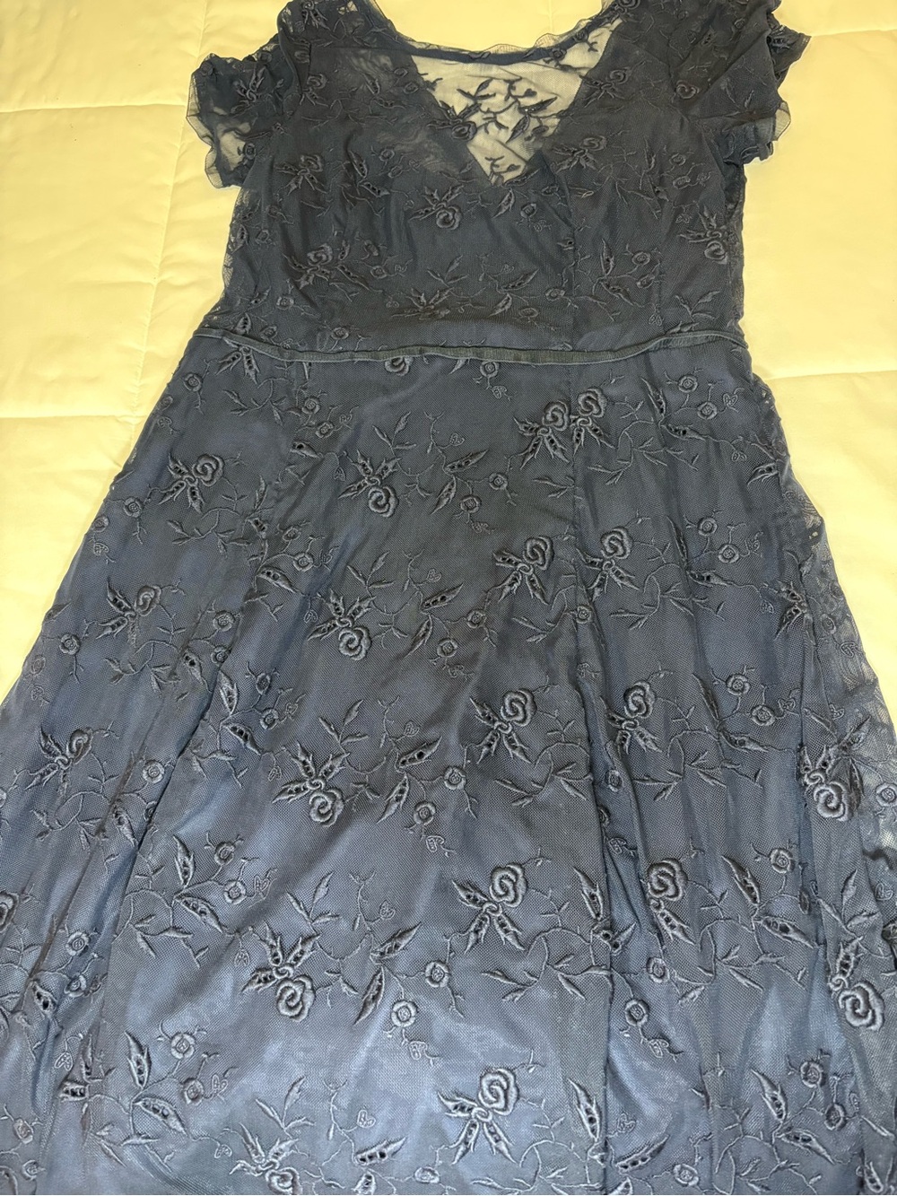 💙✨Nanette Lepore Navy Floral Embroidered Lace Midi Dress Size 10✨ - Picture 6 of 6